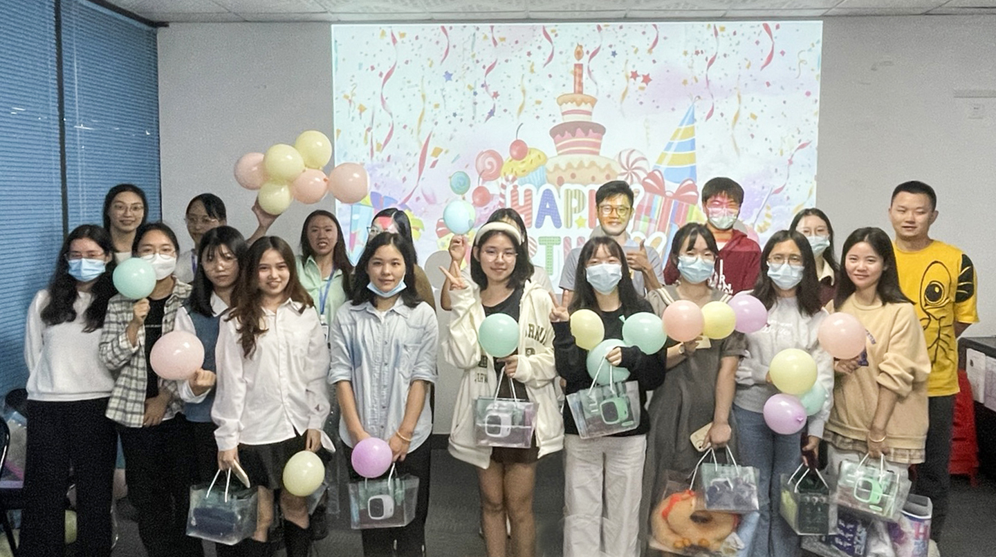 英驰 | 十一月生日会 浅冬生寒意，生日暖人心